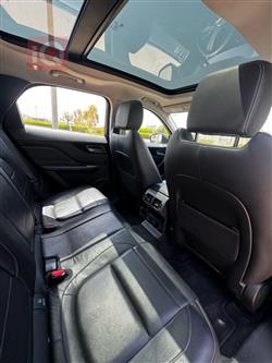 جاگوار F-Pace